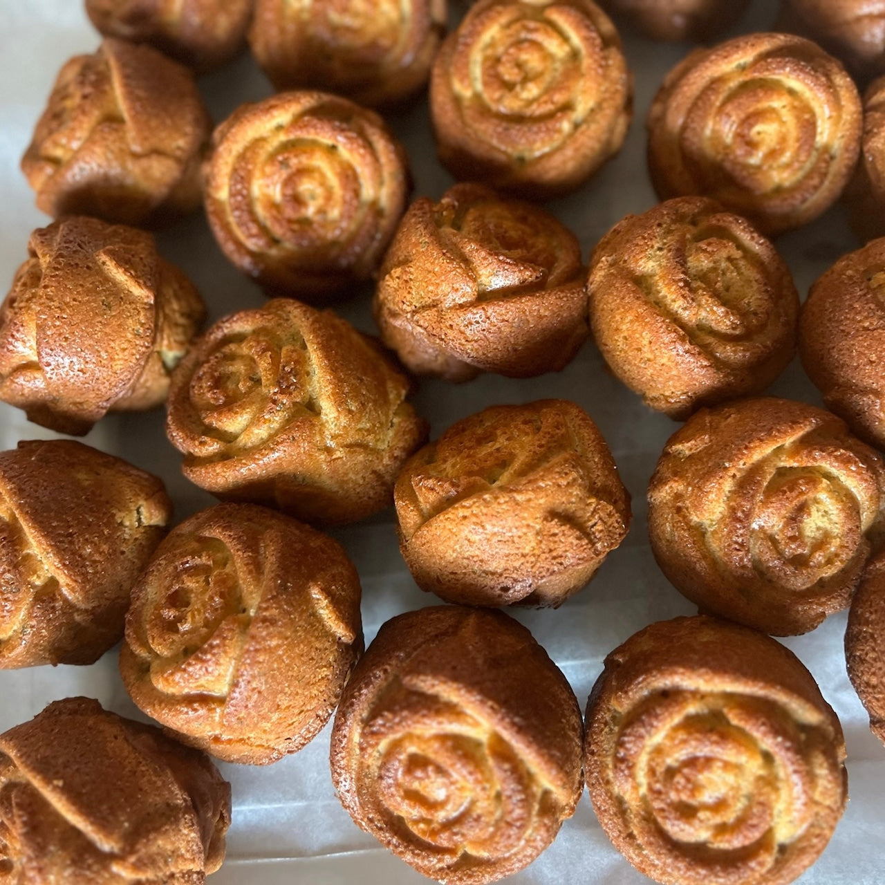 【無農薬ローズマリー&ライチの花の蜂蜜】Cake